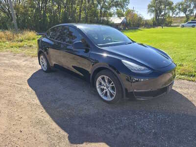 2021 Tesla Model Y, $19999. Photo 3