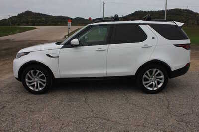 2017 Land Rover Discovery, $13999. Photo 8