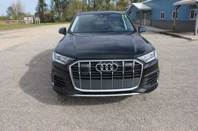 2022 Audi Q7, $28999. Photo 2