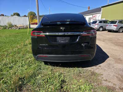 2018 Tesla Model X, $0. Photo 5