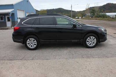 2018 Subaru Outback, $16499. Photo 4