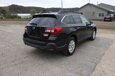 2018 Subaru Outback, $16499. Photo 5