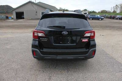 2018 Subaru Outback, $16499. Photo 6