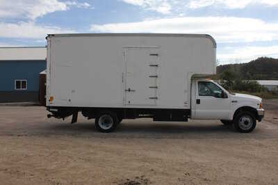 2004 Ford F-550 Super, $11999. Photo 4