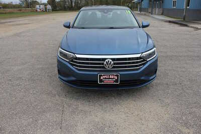 2019 Volkswagen Jetta, $12999. Photo 2