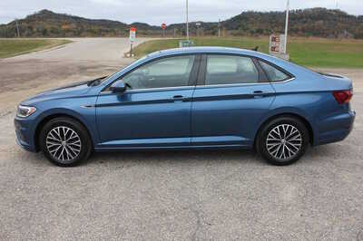 2019 Volkswagen Jetta, $12999. Photo 8