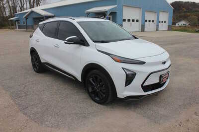 2022 Chevrolet Bolt EUV, $15999. Photo 3