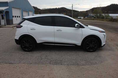 2022 Chevrolet Bolt EUV, $15999. Photo 4