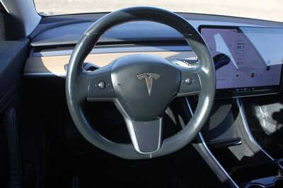 2018 Tesla Model 3, $18999. Photo 10