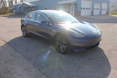 2018 Tesla Model 3, $18999. Photo 3