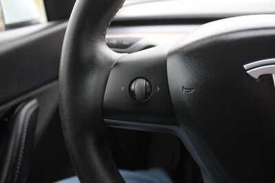 2020 Tesla Model Y, $19999. Photo 11