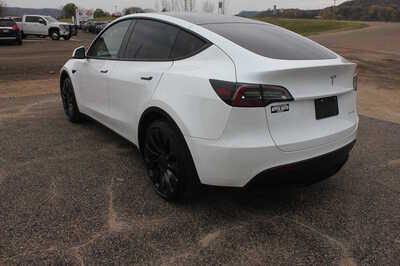 2020 Tesla Model Y, $19999. Photo 7