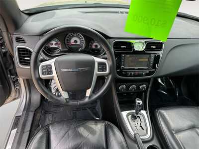2013 Chrysler 200, $10900. Photo 12