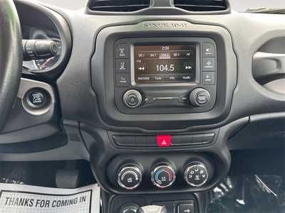 2015 Jeep Renegade, $11900. Photo 11