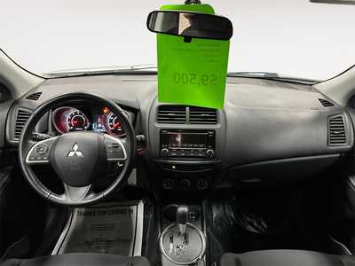 2015 Mitsubishi Outlander, $8889. Photo 10