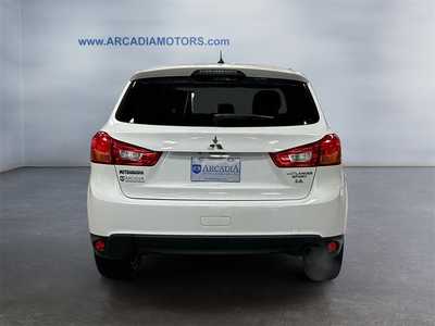 2015 Mitsubishi Outlander, $8889. Photo 4