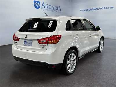 2015 Mitsubishi Outlander, $8889. Photo 5