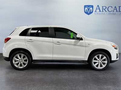 2015 Mitsubishi Outlander, $8889. Photo 6