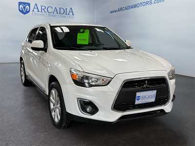 2015 Mitsubishi Outlander, $8889. Photo 7