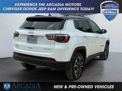 2022 Jeep Compass, $23675. Photo 5