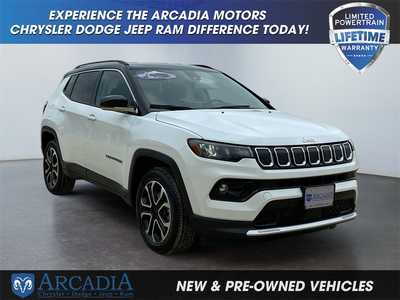2022 Jeep Compass, $23675. Photo 7
