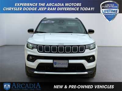 2022 Jeep Compass, $23675. Photo 8
