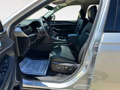 2023 Jeep Grand Cherokee L, $31900. Photo 9