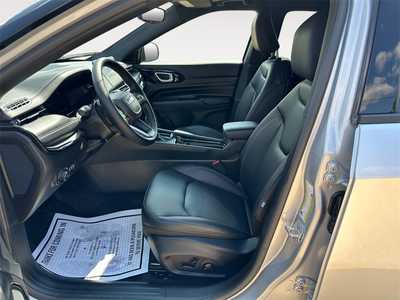 2024 Jeep Compass, $. Photo 9
