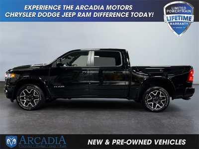 2025 RAM 1500 Crew Cab, $. Photo 2