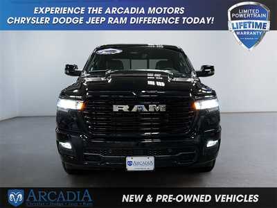 2025 RAM 1500 Crew Cab, $. Photo 8