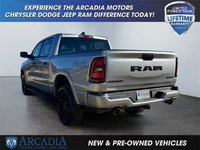 2025 RAM 1500 Crew Cab, $. Photo 3