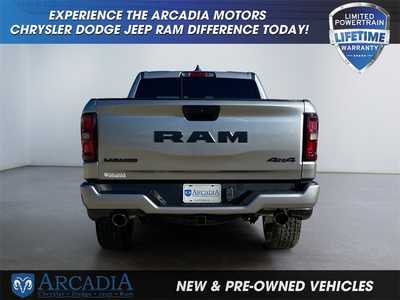 2025 RAM 1500 Crew Cab, $. Photo 4