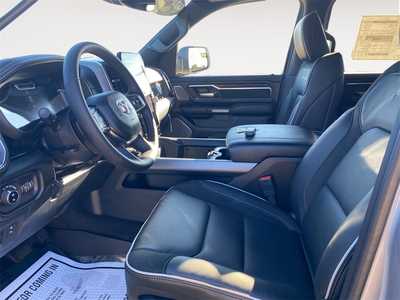 2025 RAM 1500 Crew Cab, $. Photo 9