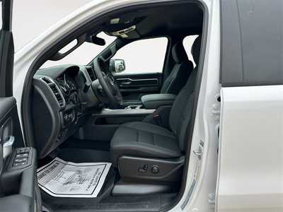 2025 RAM 1500 Crew Cab, $. Photo 9