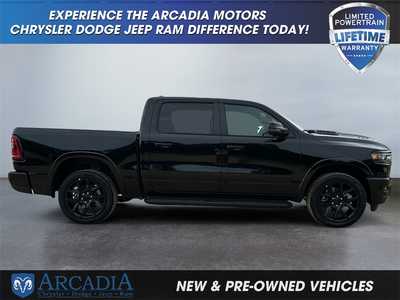 2025 RAM 1500 Crew Cab, $. Photo 6