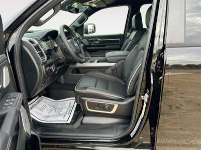 2025 RAM 1500 Crew Cab, $. Photo 9