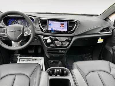 2025 Chrysler Pacifica, $. Photo 10