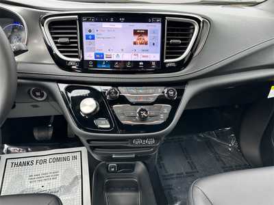 2025 Chrysler Pacifica, $. Photo 11