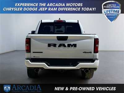 2025 RAM 1500 Crew Cab, $. Photo 4