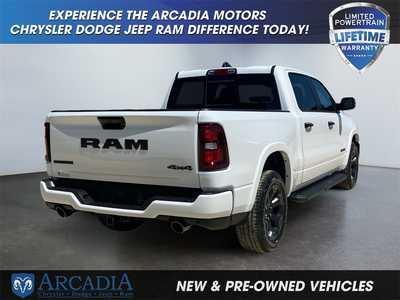 2025 RAM 1500 Crew Cab, $. Photo 5