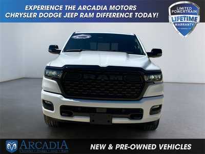 2025 RAM 1500 Crew Cab, $. Photo 8