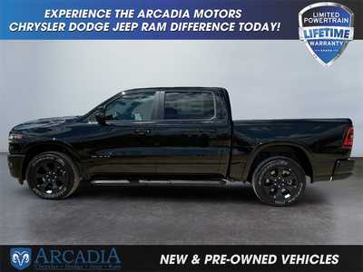 2025 RAM 1500 Crew Cab, $. Photo 2