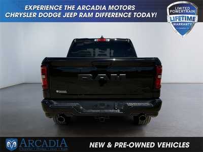 2025 RAM 1500 Crew Cab, $. Photo 4