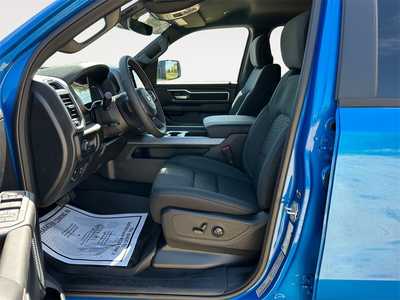 2025 RAM 1500 Crew Cab, $. Photo 9