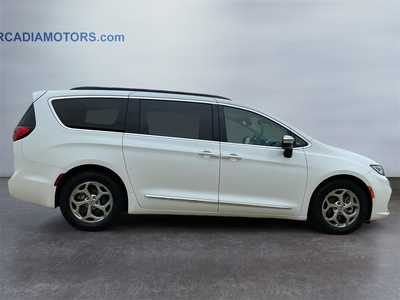 2023 Chrysler Pacifica, $26900. Photo 6