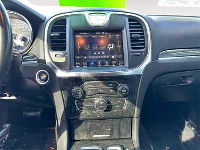2018 Chrysler 300, $14900. Photo 11