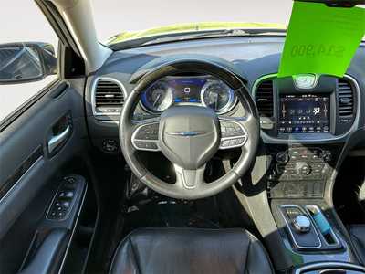 2018 Chrysler 300, $14900. Photo 12