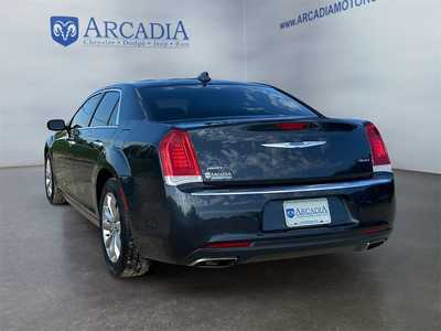 2018 Chrysler 300, $14900. Photo 3