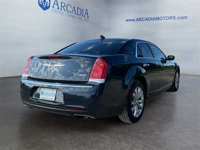 2018 Chrysler 300, $14900. Photo 5