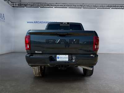 2025 RAM 2500 Crew Cab, $. Photo 4